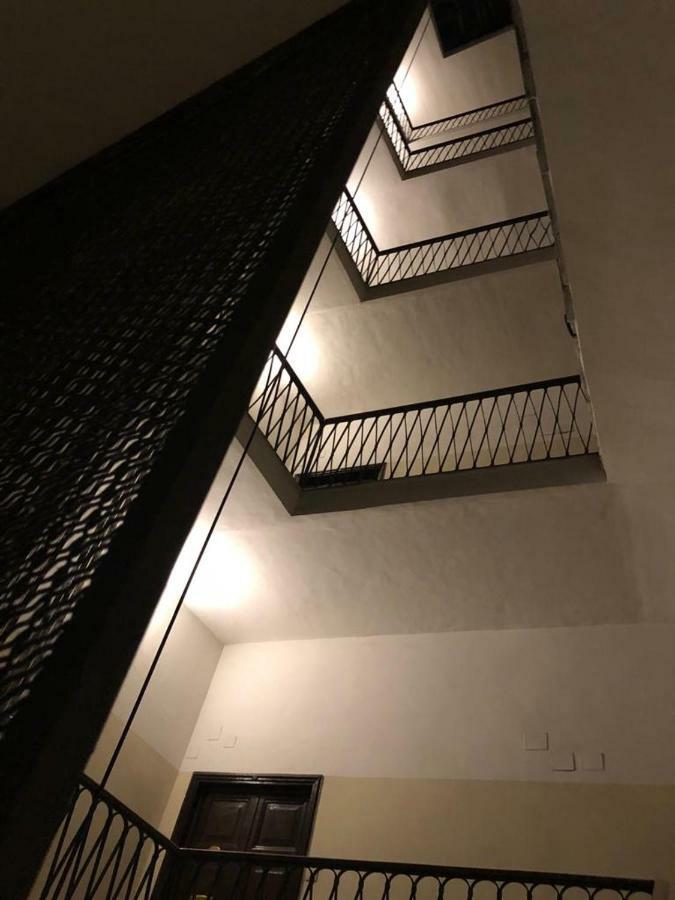 109 Suites Roma Экстерьер фото